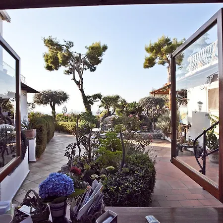 Alojamento de Acomodação e Pequeno-almoço Il Giardino Dell'arte Anacapri (Isola di Capri)