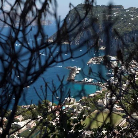 Alojamento de Acomodação e Pequeno-almoço Il Giardino Dell'arte Anacapri (Isola di Capri)