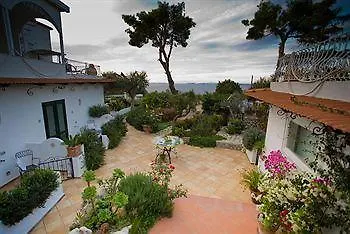 Alojamento de Acomodação e Pequeno-almoço Il Giardino Dell'arte 2*